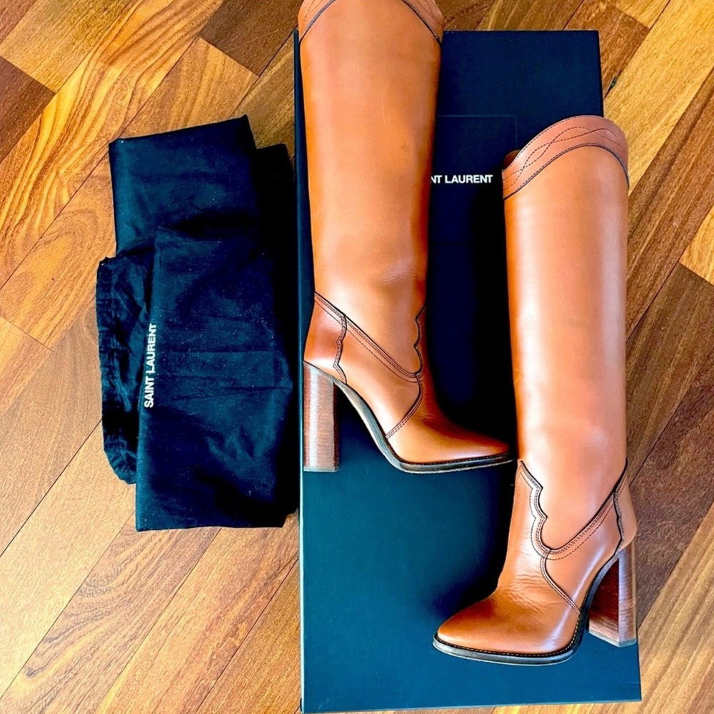SAINT LAURENT
Kate 105 Western Knee High Boots